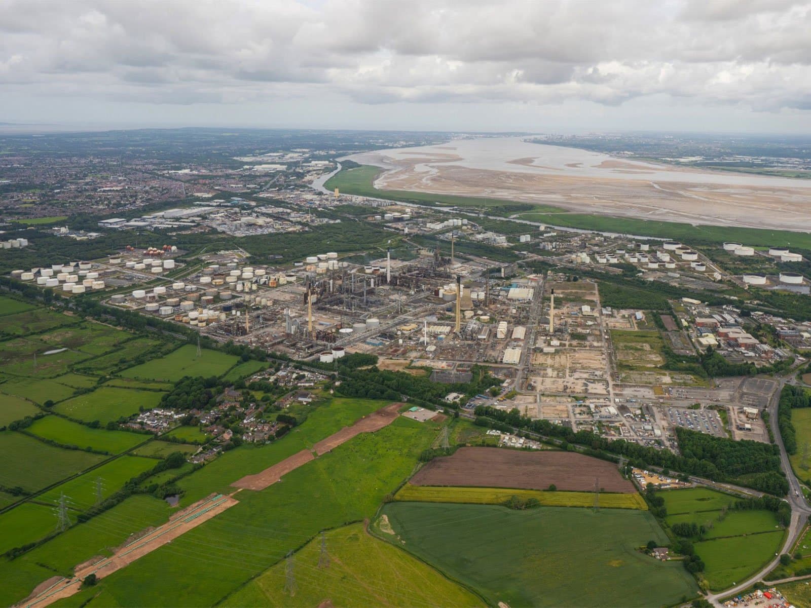 Essar Advances EUR 4.3 Billion Energy Transition Investment Pipeline for Stanlow Decarbonisation