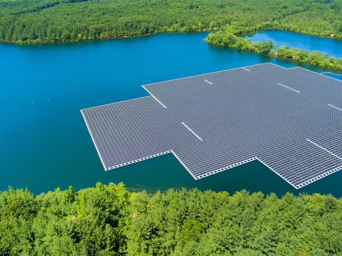 THDC Declares Commercial Operations of 11 MW Floating Solar Plant at Khurja